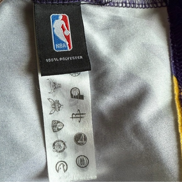 NBA Los Angeles Lakers Polyester Basketball Jersey - Picture 5 of 6